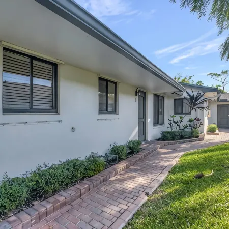 GREAT LOCATION, EAST DELRAY, back yard, pets