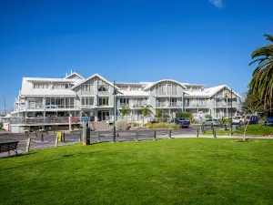 MainStay Suites Williamstown