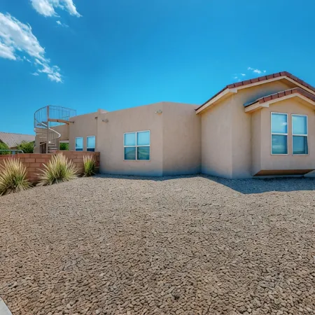 AMAZING VIEWS! Large 4-BR home with hot tub and rooftop deck overlooking ABQ