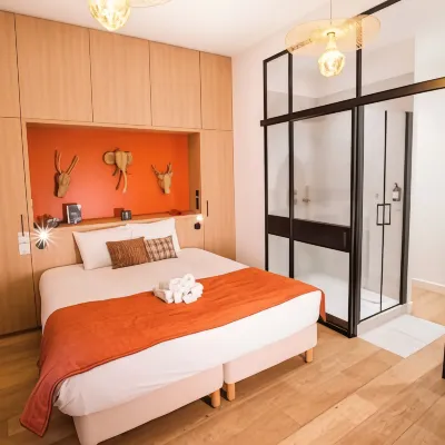 Lola Boutique Hôtel Bordeaux Centre Hotels near Saint Michel Tram Stop