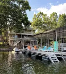 Lake of the Ozarks Spacious Home with Great Dock & Lakeside Bar in No Wake Cove - 4 tähden