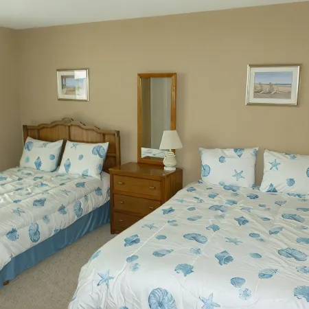 Oceanfront Sea Colony Spacious Condo with Great Ocean Views!