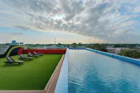 Hotel Kavia Premium - Paseo Montejo - สระว่ายน้ำบนดาดฟ้า