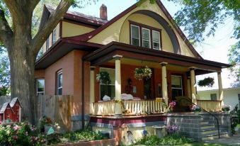 3rd Street Nest Bed & Breakfast