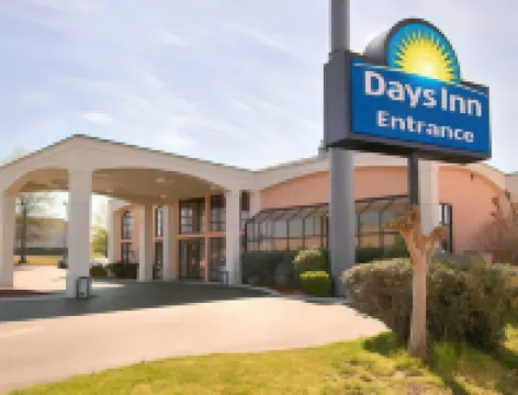 Days Inn & Suites by Wyndham Tuscaloosa - Univ. of Alabama Hotel di Tuscaloosa