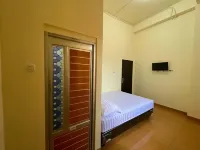 RedDoorz at Ramelau Near AP Pettarani Hotels near Warcap