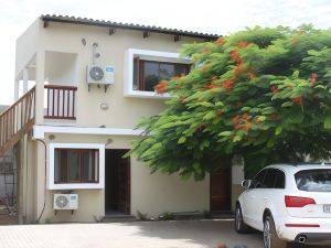 Catembe Beach Lodge