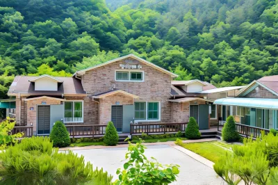 데미샘계곡펜션 논개생가참숯가마찜질방 주변 호텔