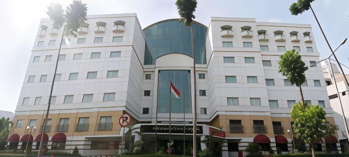Surabaya Suites Hotel Powered by Archipelago Hotele w: Genteng