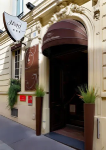 シャンベラン モルガン 凱旋門周辺のホテル