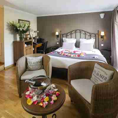 HOTEL DE L'HORLOGE Rooms