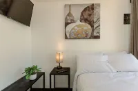 Mangoya Lounge
