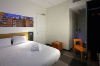 イージーホテル アムステルダム ザーンダム
