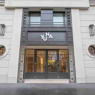 Yuna Porte Maillot - ApartHotel Hotel Exterior