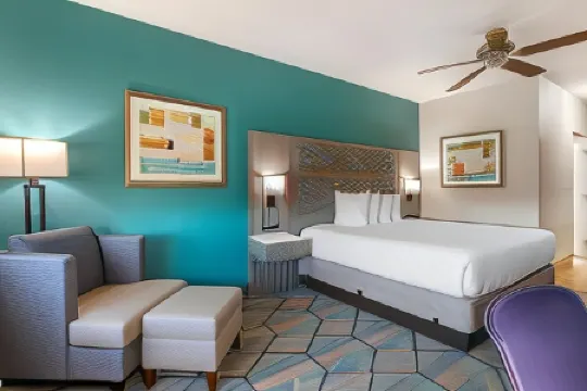 Best Western Plus Wasco Inn  Suites