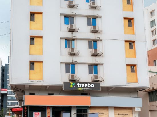 Treebo Trend the White Castle
