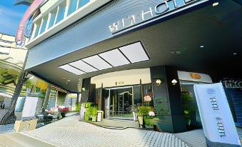 WE2 HOTEL