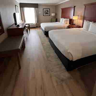 Best Western Plus Liverpool-Syracuse Inn  Suites Rooms