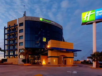 Holiday Inn Express 新拉萊多