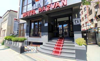 Hotel Razvan