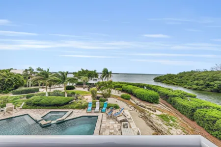 Bay House Retreat Managed by Beach Retreats