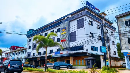 Kita Hotel Tanjungpinang Отели в г. Tanjung Pinang Kota