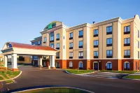 Holiday Inn Express & Suites Newport South Hotels in Parrottsville