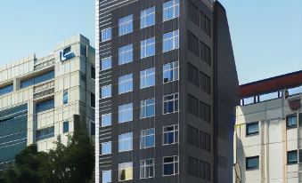 3. 호텔 세느..