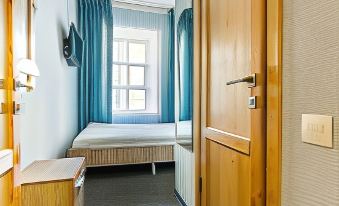 Halva Hotel Polyanka
