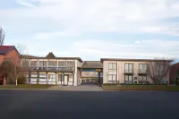 The Swiss Motel - parking