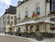 Logis Hôtel le Puits Doré Hôtels à : Richelieu