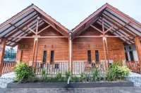 Villa Tenjo Gunung فنادق في Ciracap