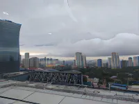 Posh Beds with City View and Pools Hotels in Mandaluyong