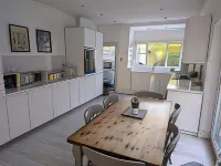 Cosy Bee