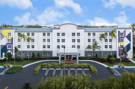 Spark by Hilton Miami Doral Отели рядом с достопримечательностью «Macy's  (Miami International)»