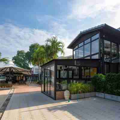 더 로프트 시사이드 스리라차 호텔 Hotel Exterior