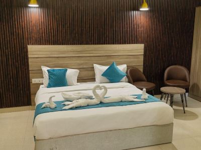Ganeshwaram Hotel-141, Noida