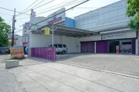 레드도어즈 알룬 알룬 칼리웅구 켄달 Kendal 호텔