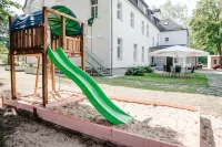 Hotel am Fluss - parcheggio