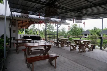 รูปภาพของนอกชานมีนารีสอร์ท Nok Chan Mee Na