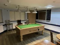 The Bull Hotel Các khách sạn ở Llanfair-yn-Neubwll