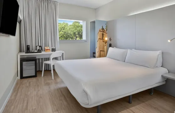 格拉諾萊斯民宿酒店