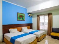 Pineapple Mansion Solo Mitra RedDoorz Near RS Jih Solo Hotels in Laweyan