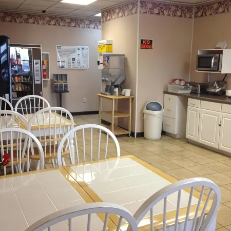 Super 8 by Wyndham Carlisle North