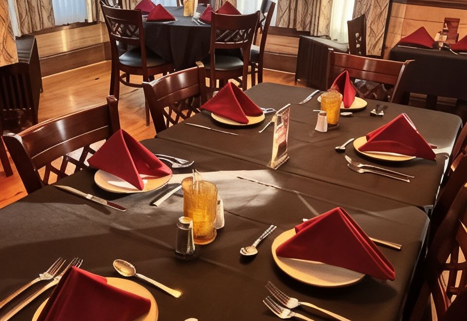 Monterey Inn 프런트 데스크 또는 공용공간
