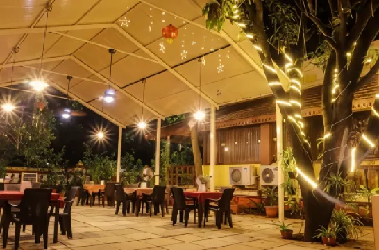 Surya Kiran Heritage Hotel Отели рядом с достопримечательностью «Мирамар Бич»