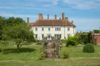 Prince Hill House Hotels in Devizes