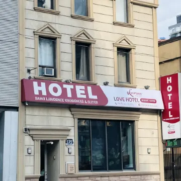 Saint Lawrence Residences and Suites