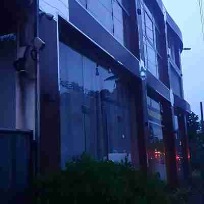 Air Vision 98 Hotel Exterior