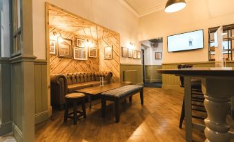 Black Lion Hotel
